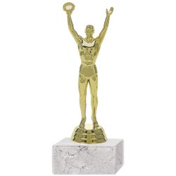 Trofeo Plástico Victoria Hombre Grande